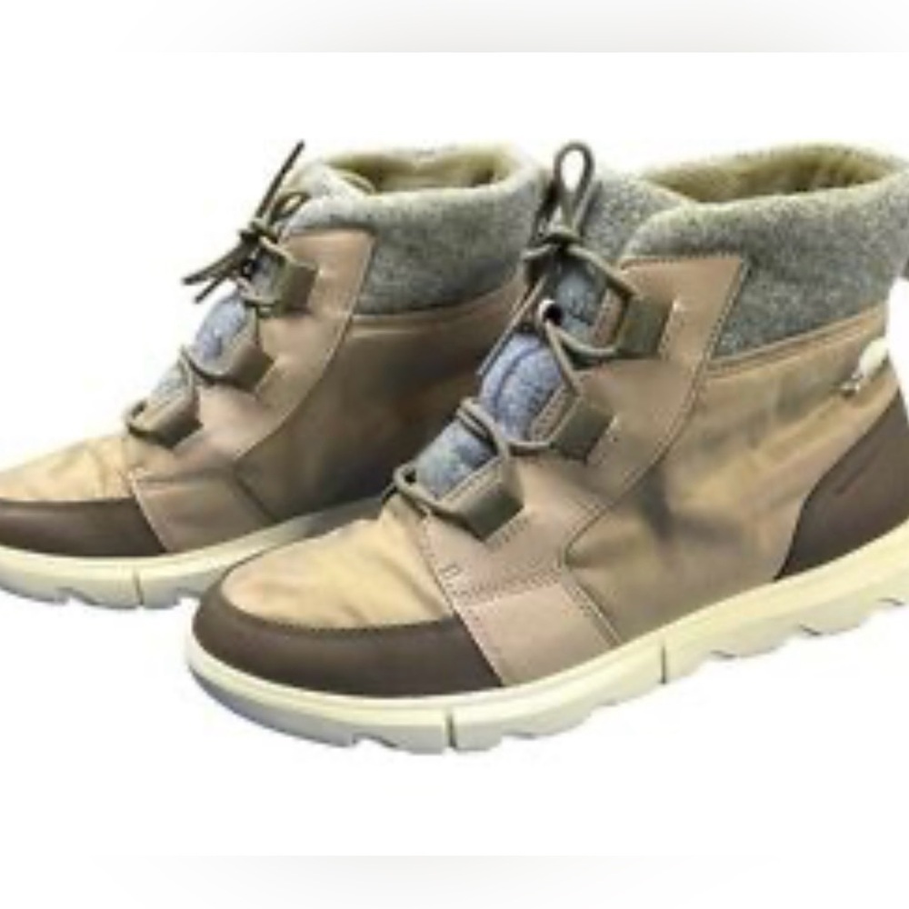 Sorel winter boot FAN-FAVORITE FELT
cosy detail switches things up from fur 7 - Picture 8 of 10